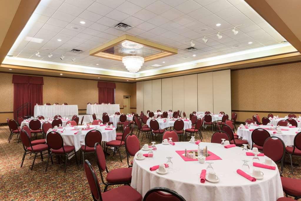 Ramada By Wyndham Topeka Downtown Hotel & Convention Center Facilidades foto