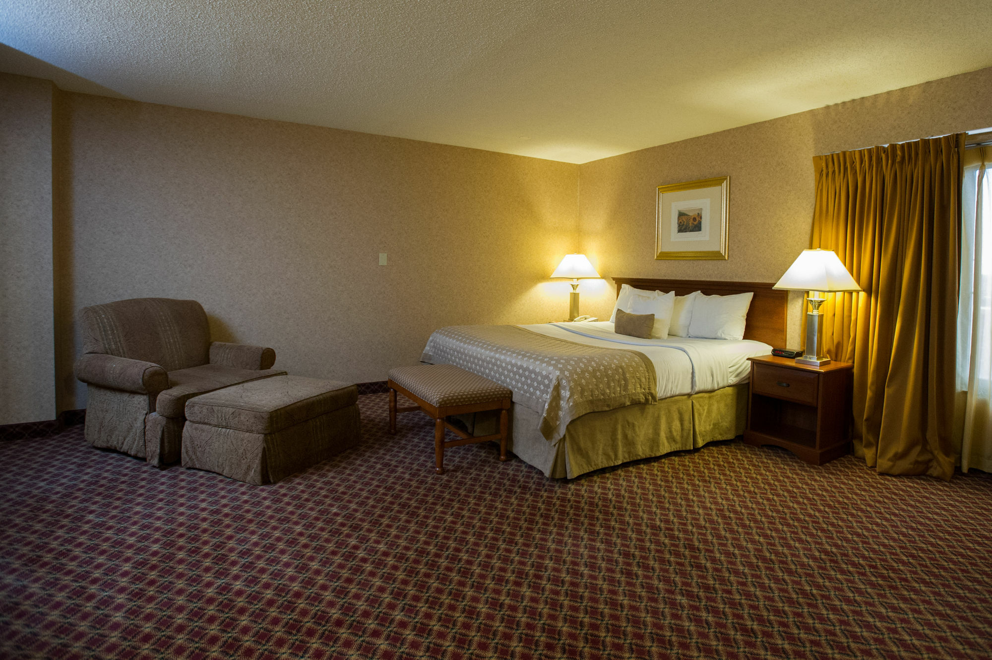 Ramada By Wyndham Topeka Downtown Hotel & Convention Center Exterior foto